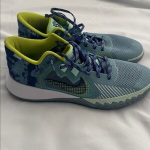 Nike Kyrie Flytrap V